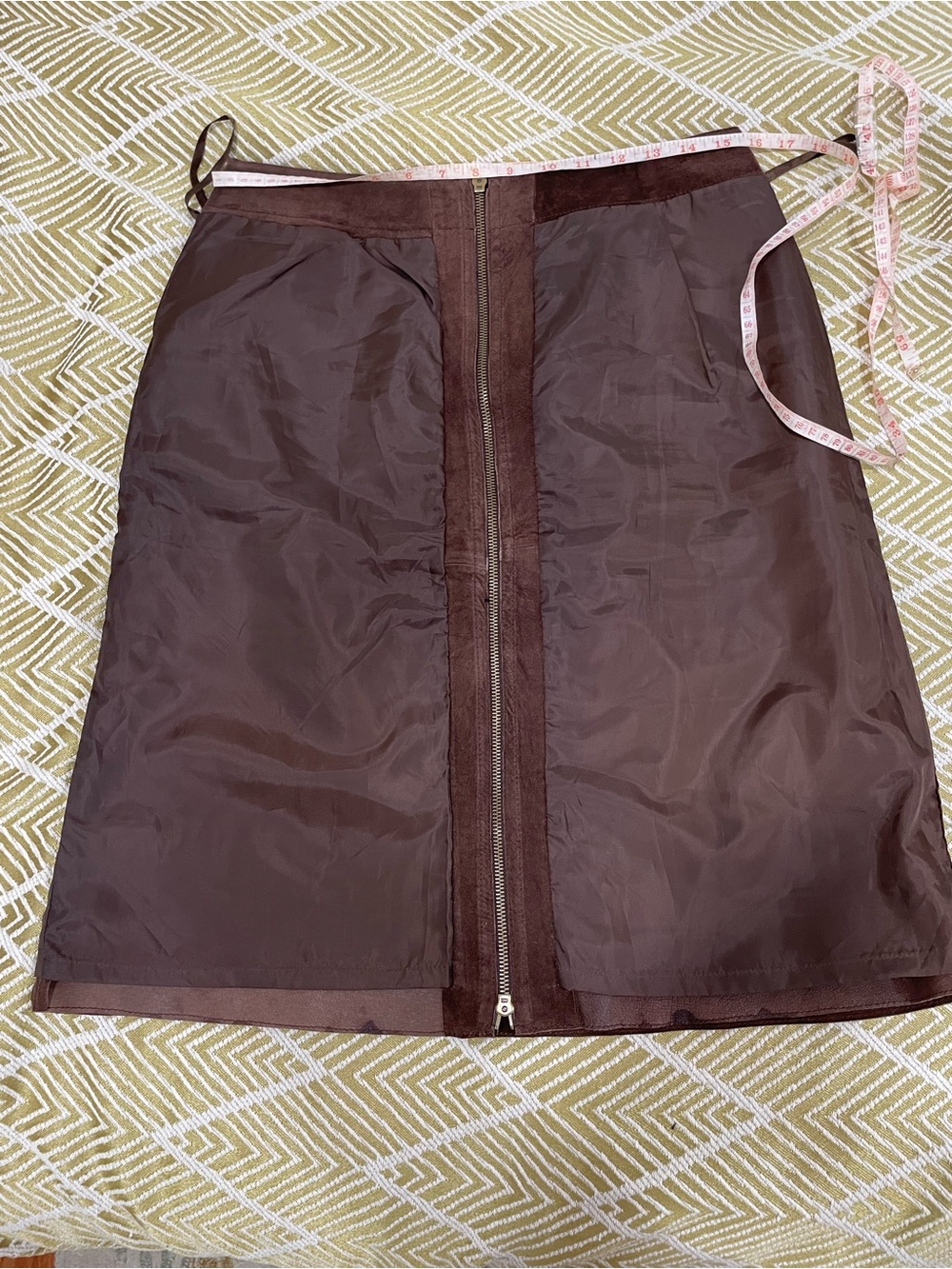 Issac Mizrahi Brown Suede A-Line Skirt with Front Zip - Picture 5 of 7